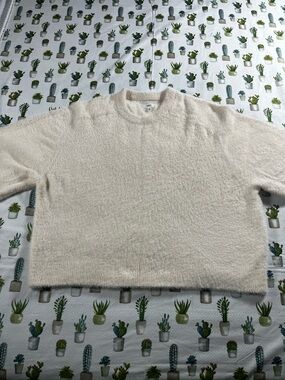 Aerie Women’s Sweater Long Sleeve Size Large Cream Colored Very Soft & Cozy